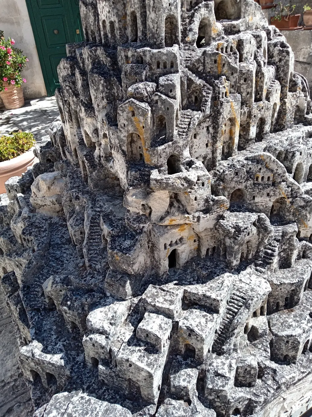Sasso CAVEOSO