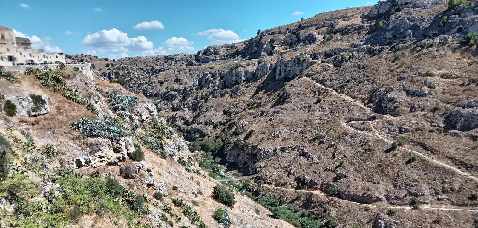 Panoramablick über die Gravina